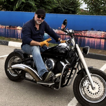 Сценарист Lev Dunin