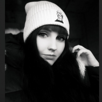 киносценарист, писатель, поэт Ольга Осмоловская