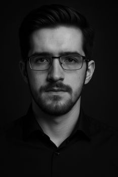 Сценарист Дмитрий Сладков