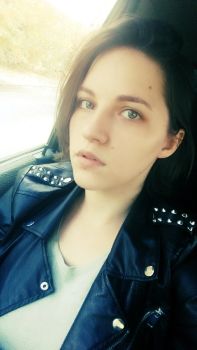 Писатель, поэт, сценарист Алёна Ожерельева