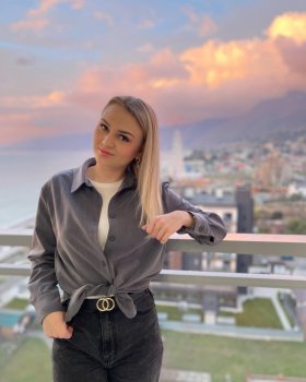 Сценарист Анастасия Нетунаева