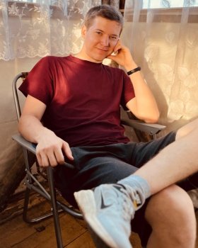 Сценарист Виталий Комлев