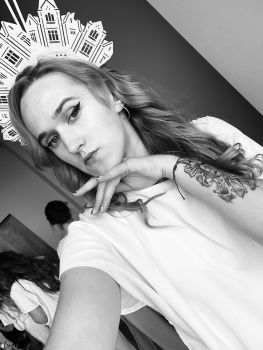 Сценарист/Режиссёр Александрия Сморчок