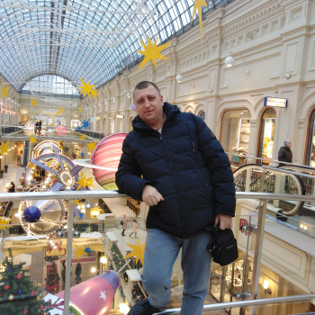 Сценарист Юрий Подкопайло