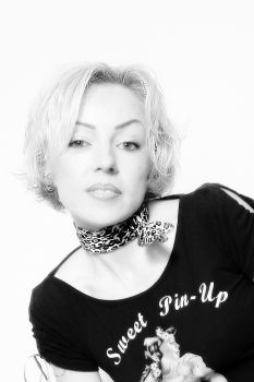 Писатель, Сценарист Ирина Червонная