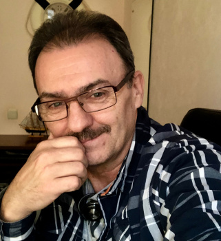 Сценарист Андрей Толоков