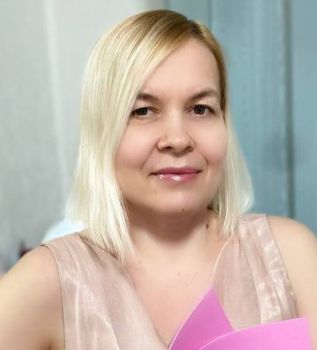 Сценарист Лидия Струговщикова