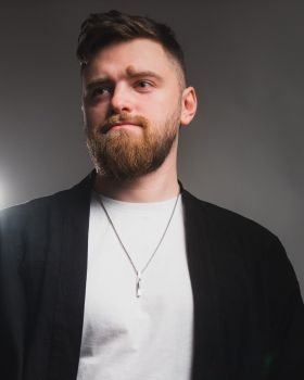 Продюсер Eduard Rodnin