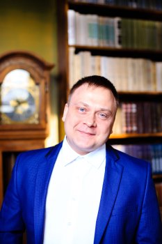 Писатель, Сценарист Антон Павлов