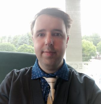 Литературный критик. Романист Виталий Лиховецкий