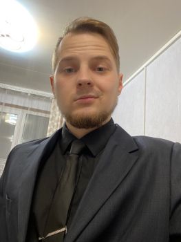 Сценарист Андрей Волков