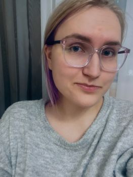 Сценарист Анна Вульвач