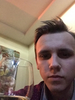 Сценарист Artyom Ischenko