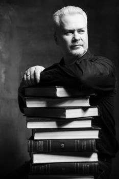 Сценарист Алексей Мессинг