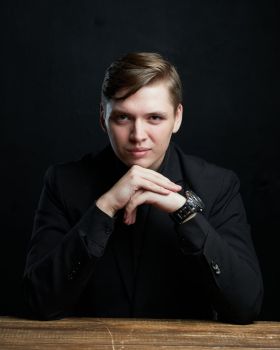 Сценарист Alexander Andreev