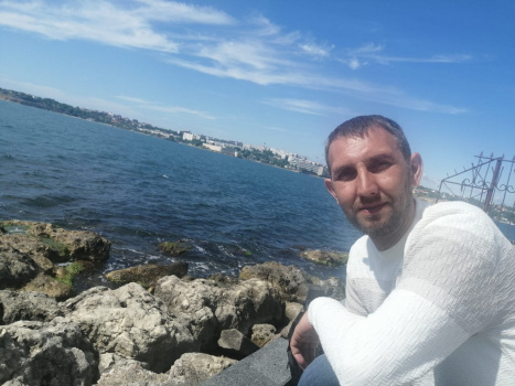 писатель Эдуард Ильясов