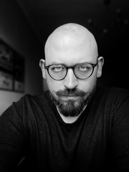 Сценарист Pavel Usachyov