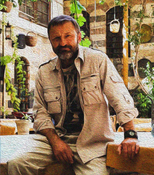 Сценарист Сергей Бахов