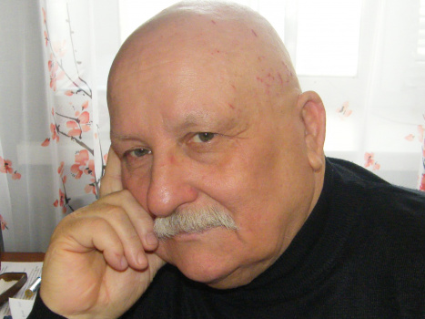 писатель Anatoly Baybarov