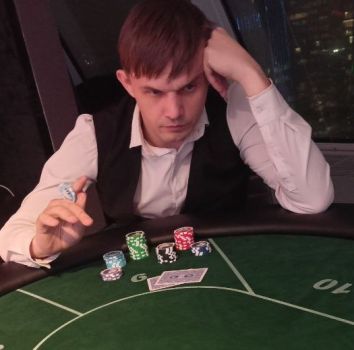 Сценарист Николай Евстафьев