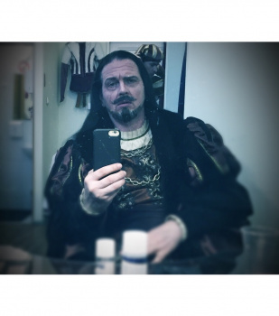 драматург Dmitry Abrosov