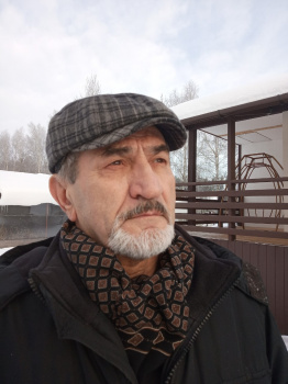 Сценарист Максим Исаев