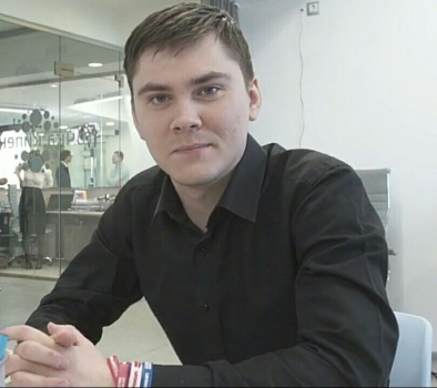 Сценарист Евгений Любовников