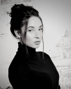 Сценарист Алина Есипова