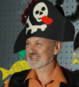 режиссер, сценарист Виктор Довнар