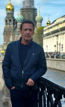 сценарист , режиссер Михаил Макаренко