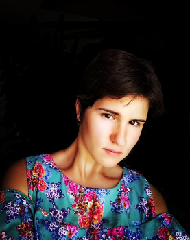 Сценарист Kassia Izetti