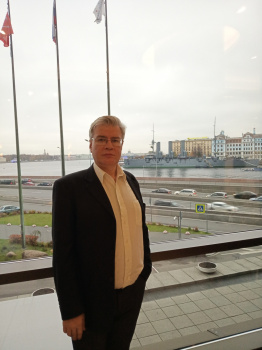 Сценарист Эдуард Диа Диникин