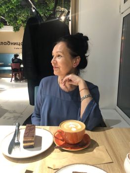 Сценарист Elena Zograf