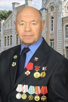 писатель Юрий Пастухов