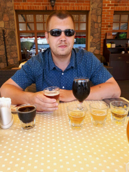 писатель Павел Алексеев