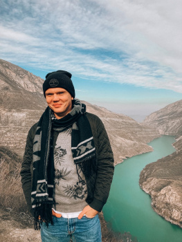 Режиссер постановщик Roman Ivanov