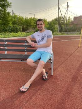 Сценарист Ярослав Романов