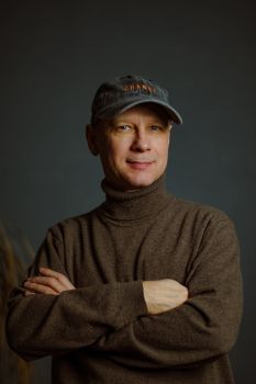 Сценарист/режиссёр Илья Оленев