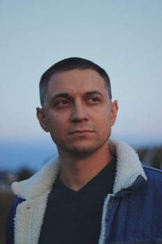 Сценарист Artem Menshenin