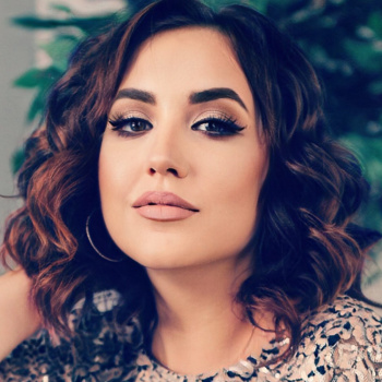 Сценарист Tatyana Sorokoletova