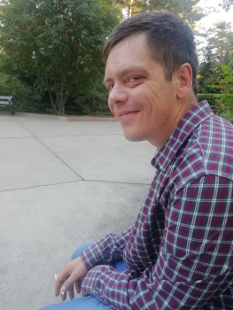 писатель Вадим Ахметов